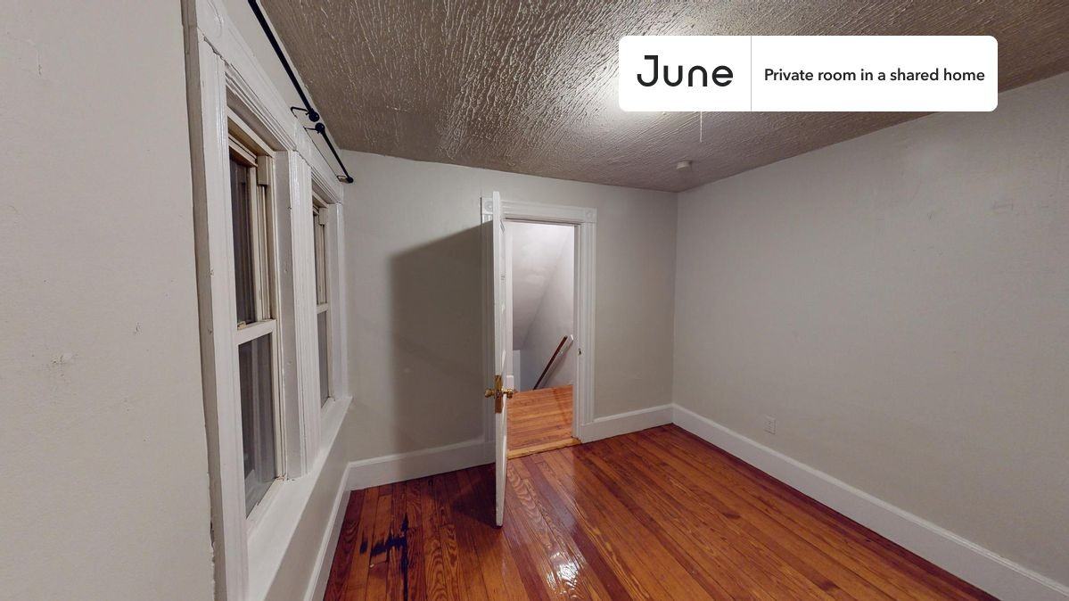 34 Coolidge Rd #D - Photo 5 of 13