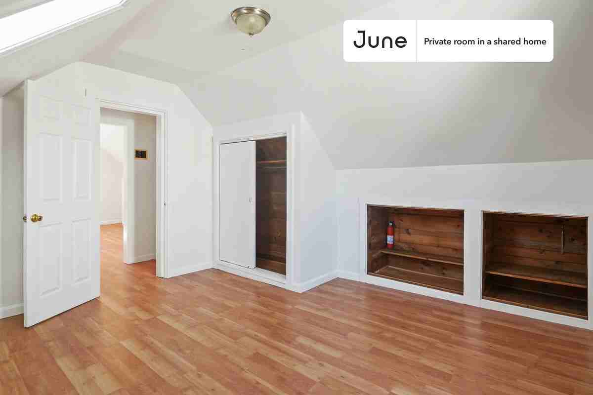 30 Royal St #F - Photo 5 of 16