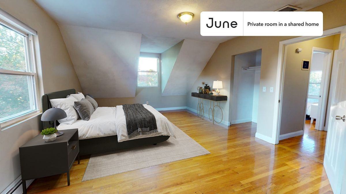 19 Highgate St #B