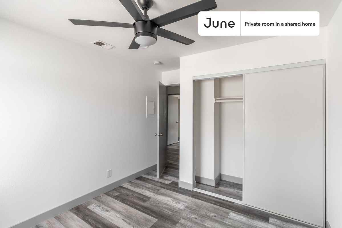 589 N Garfield Ave #B - Photo 5 of 27