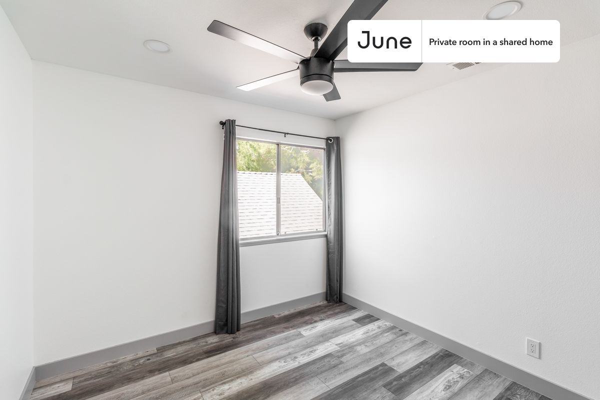 589 N Garfield Ave #B - Photo 6 of 27