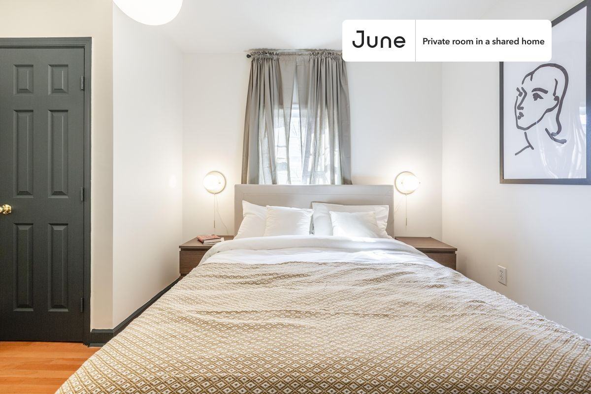 2015 Vermont Ave Nw #A - Photo 2 of 11