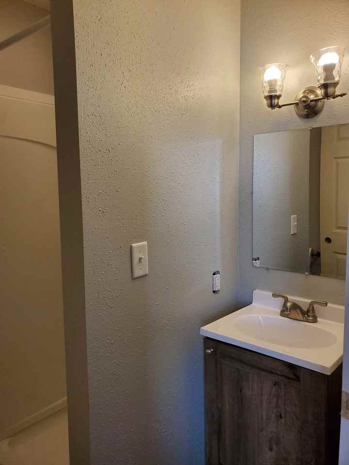 424 E Main Multi - Photo 3 of 11