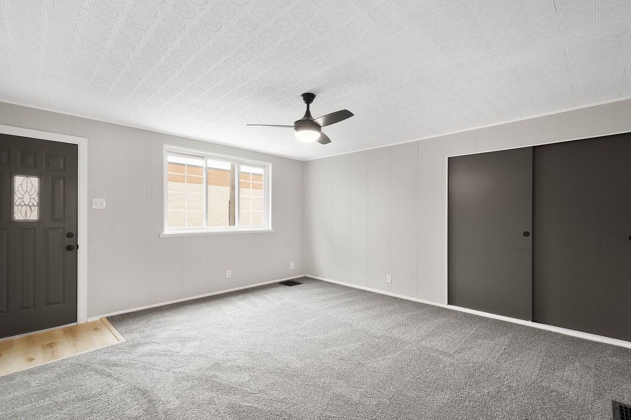 84 S 26th St - Photo 3 of 33