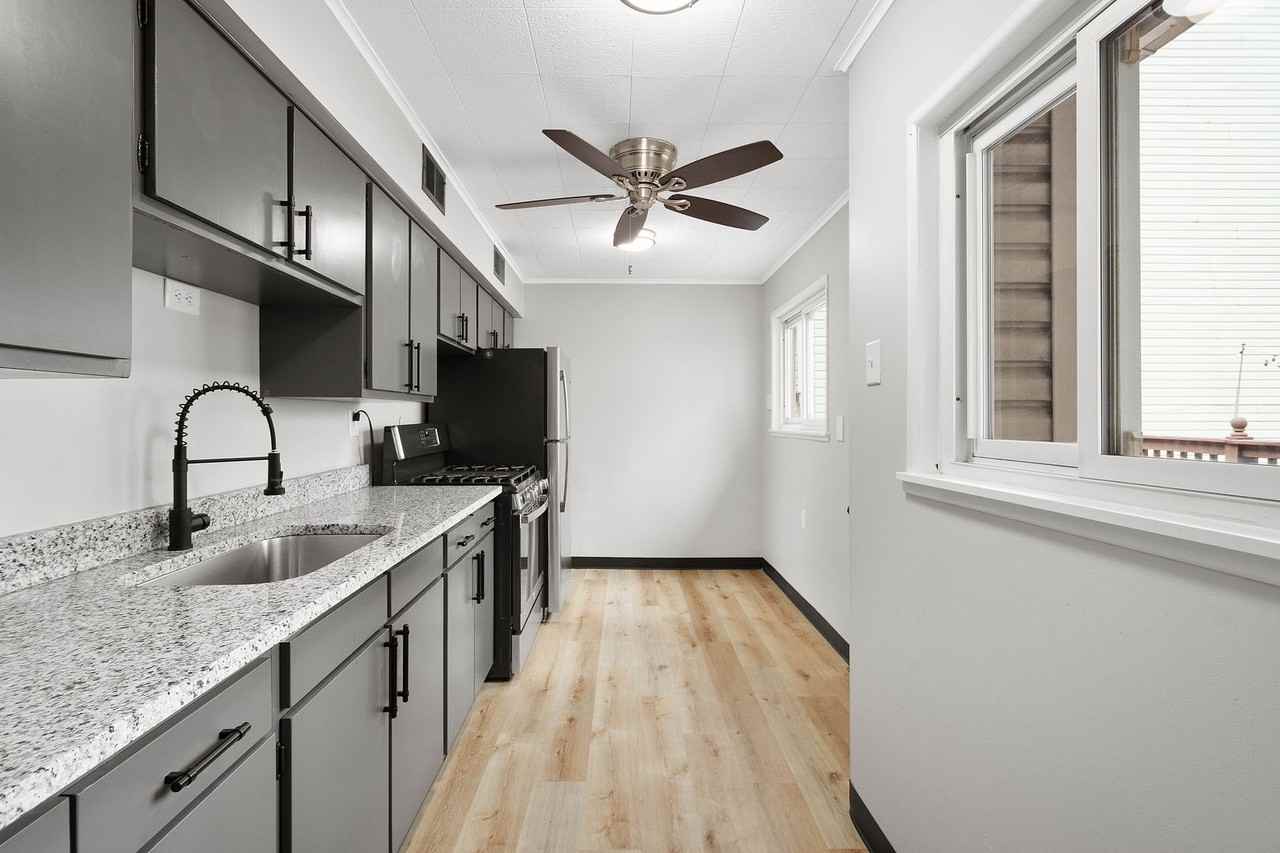 84 S 26th St - Photo 5 of 33