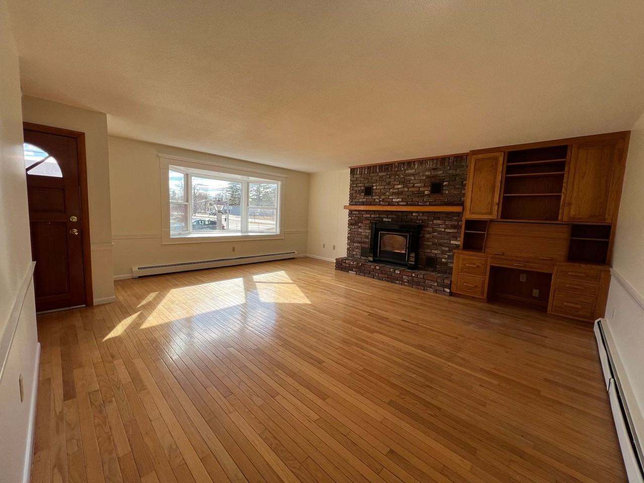 21 Devin St - Photo 4 of 10