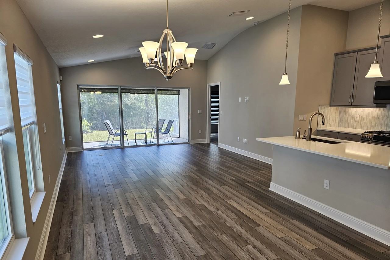12484 Oak Hill Way - Photo 3 of 24