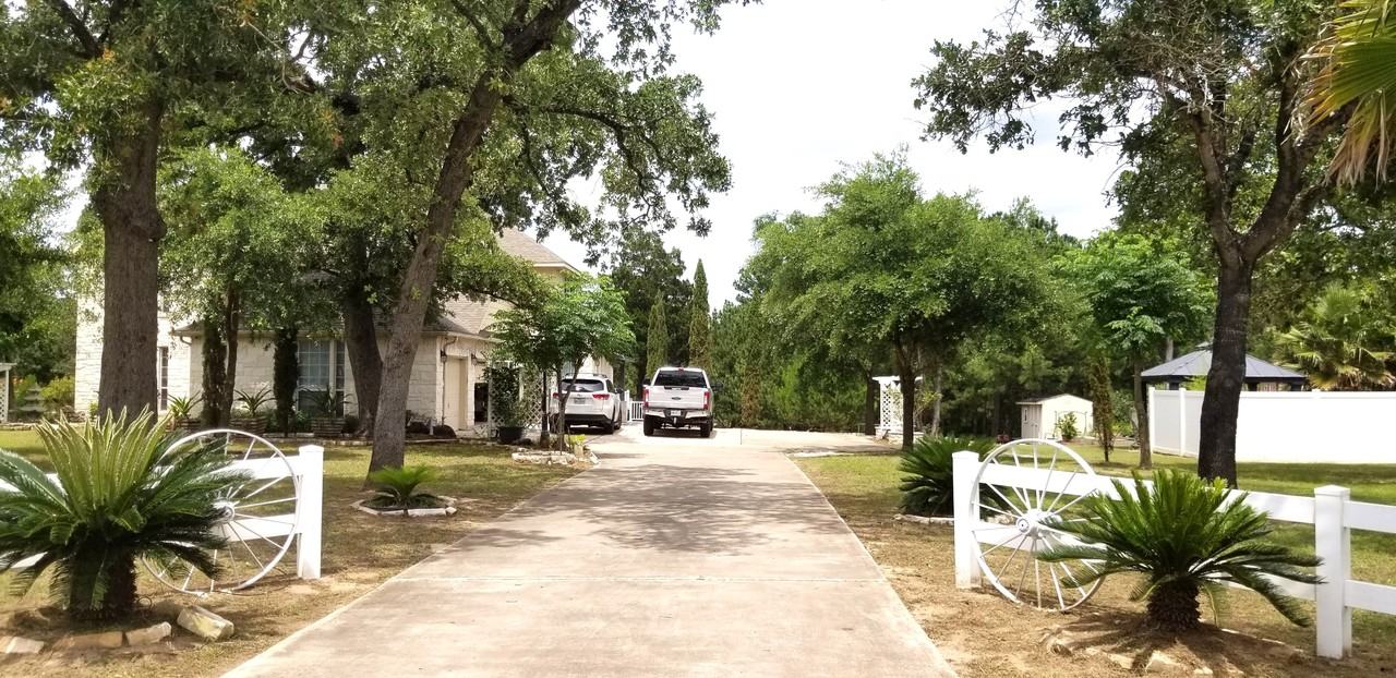 106 Arbor Point Dr - Photo 2 of 36