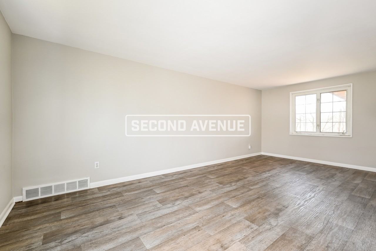327 Elias Dr - Photo 3 of 17