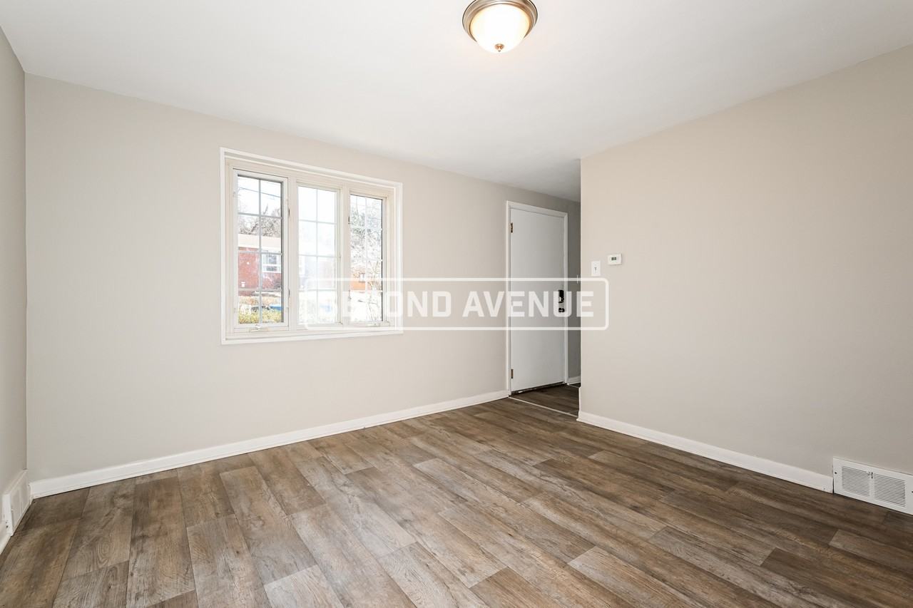 327 Elias Dr - Photo 4 of 17