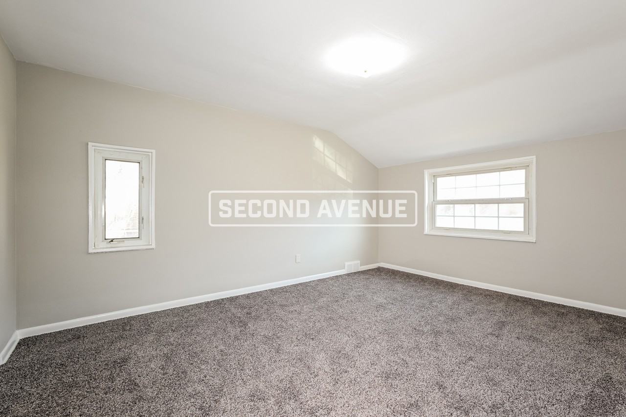 327 Elias Dr - Photo 7 of 17