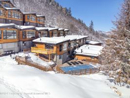 featured image of 809 S Aspen St #7