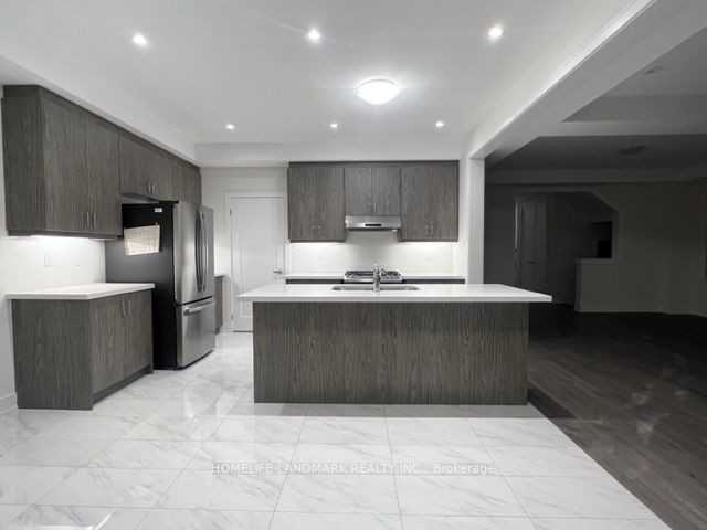 91 Angus Morton Crescent - Photo 3 of 14