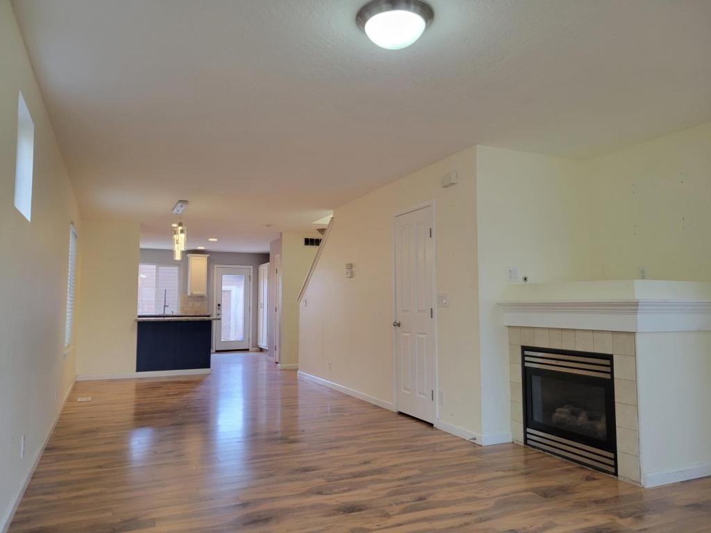 2062 S Gourley St - Photo 3 of 10