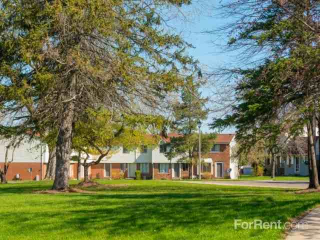Woodside Meadows Townhomes - Photo 3 of 17