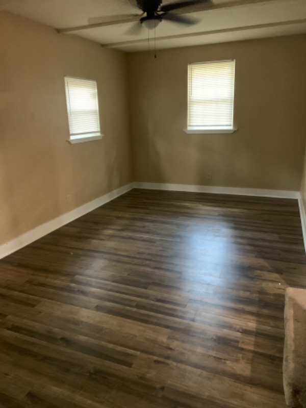 2710 Mcelroy St - Photo 2 of 13