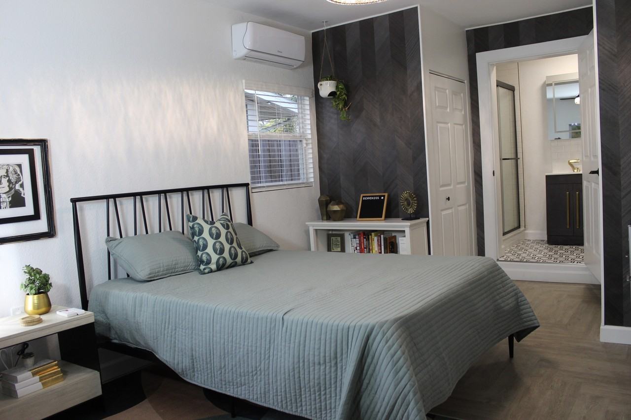 480 42nd Avenue Northeast - Photo 3 of 8