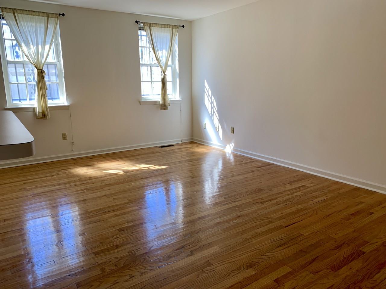 706 South 11th Street - Photo 3 of 10