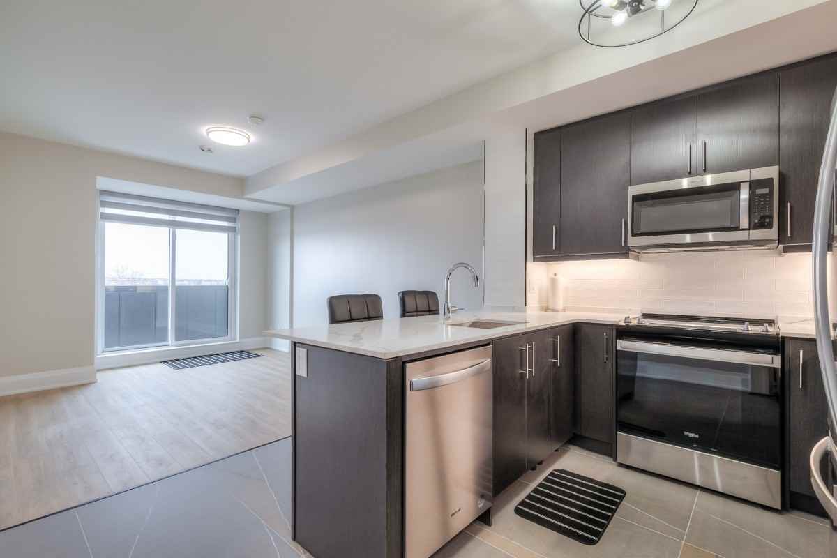 345 Wheat Boom Dr Ste 308, Oakville, ON L6H 7X4 1 Bedroom Apartment