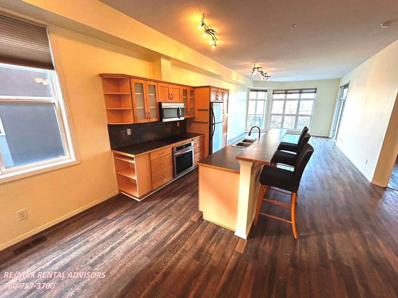 10407 122 St Nw - Photo 2 of 10