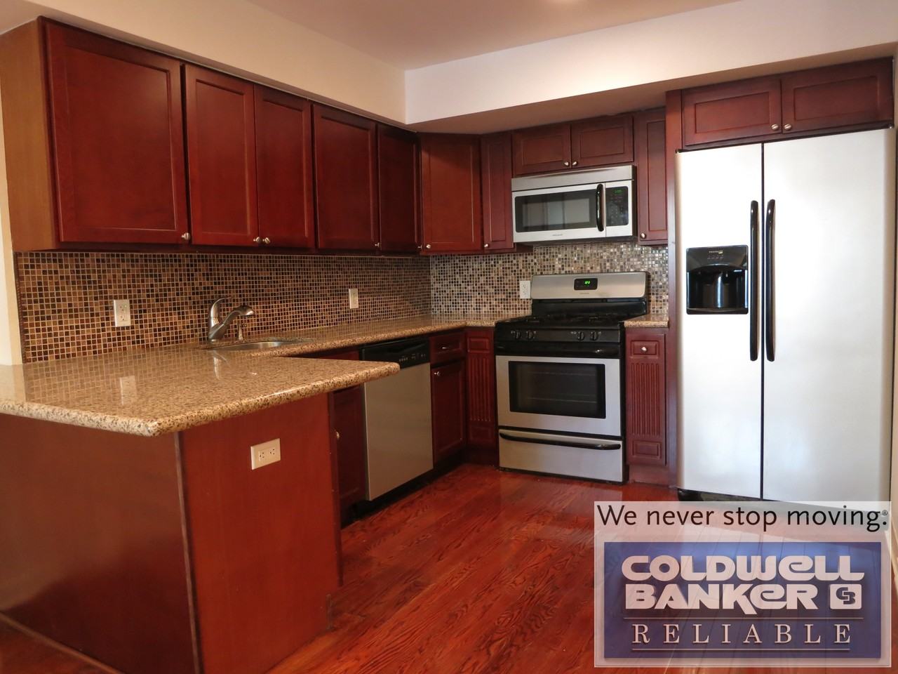 5316 Avenue O - Photo 2 of 8