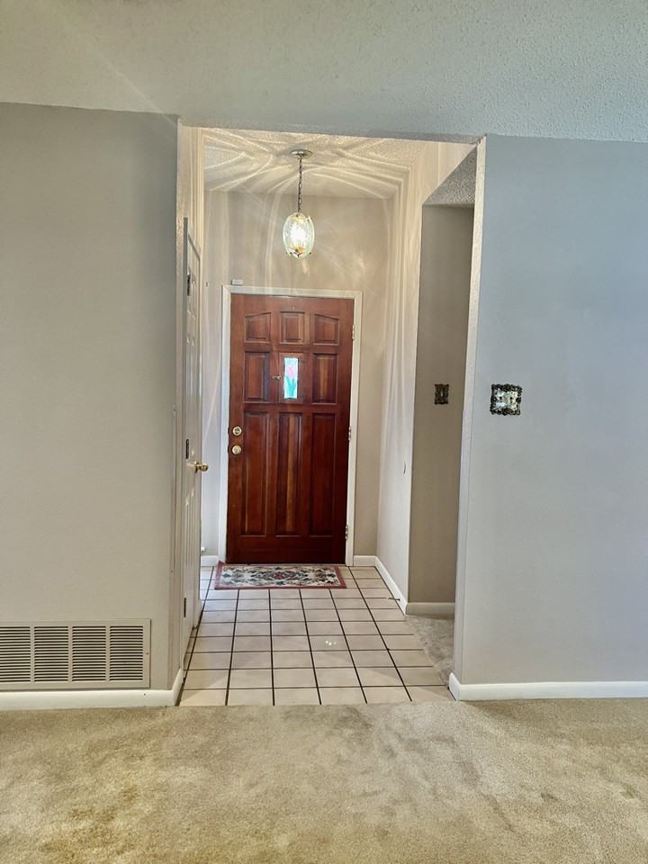 1007 Milby Oaks Circle - Photo 2 of 17