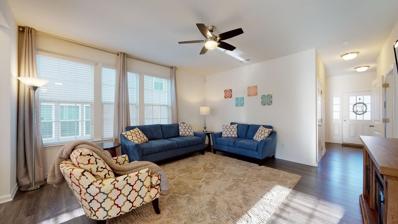 172 Thornhill Dr - Photo 3 of 26