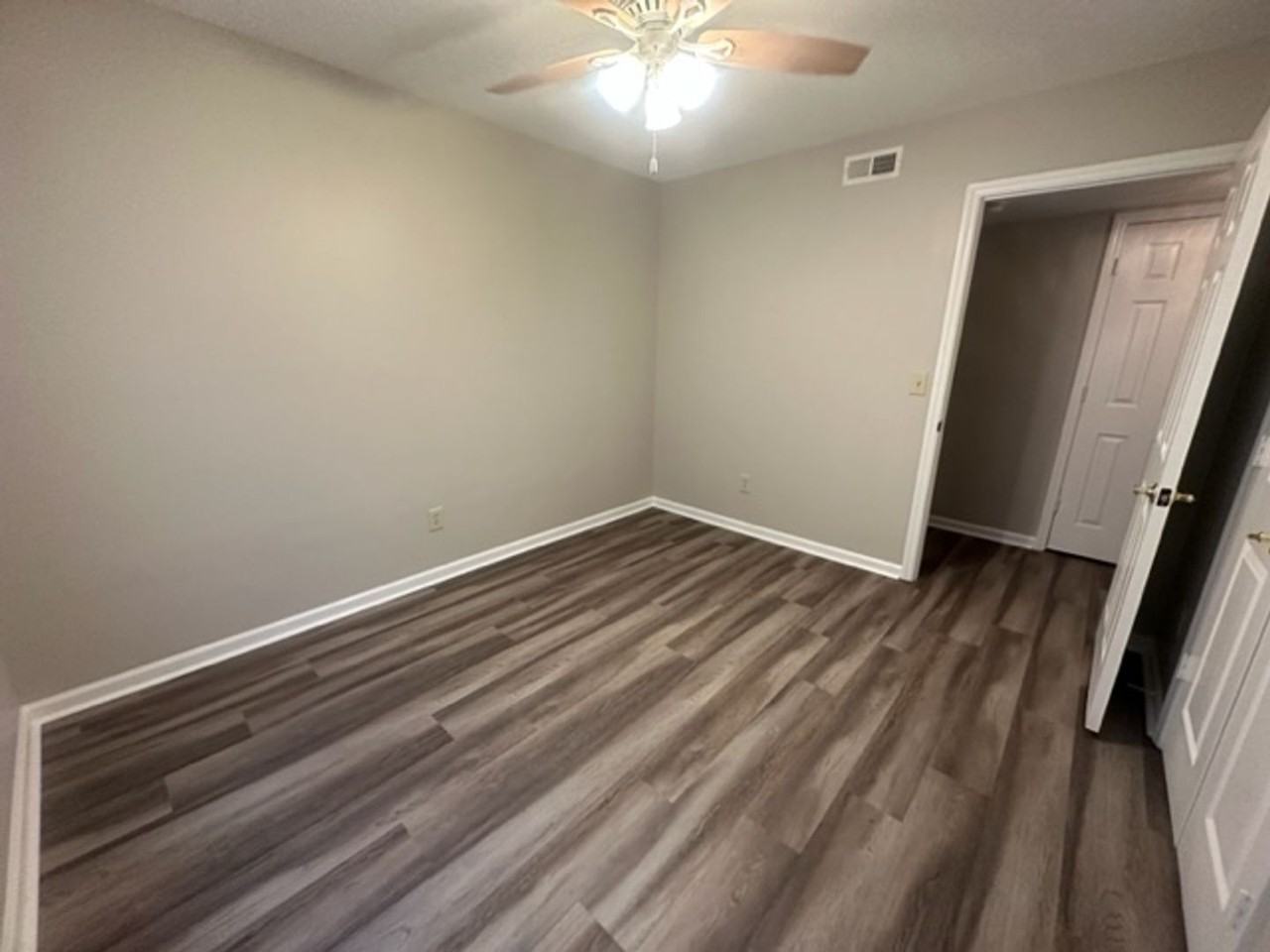 800 Folly Ct Unit C - Photo 7 of 31