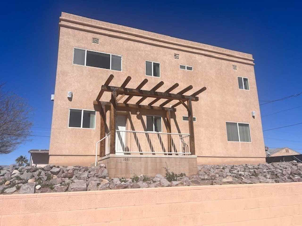 2BR Duplex All Utilities Included Apartments 1091 Chaparral Dr