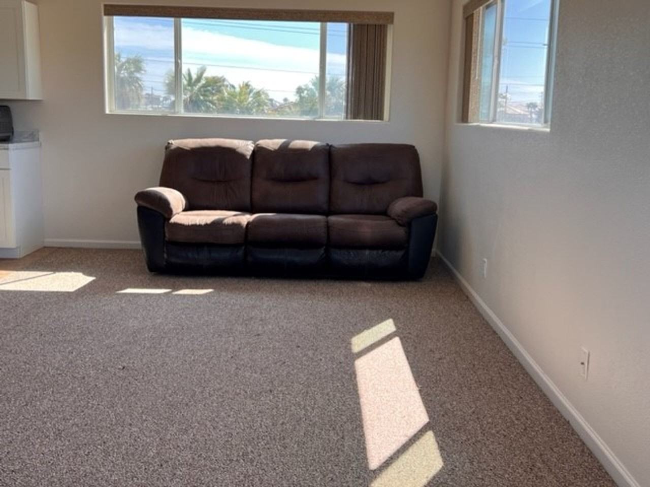 2BR Duplex All Utilities Included - Photo 3 of 37