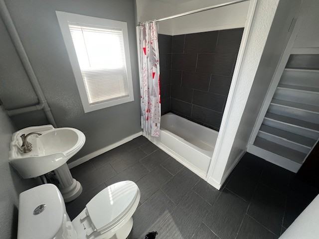 817 W 7th St #1 - Photo 7 of 15