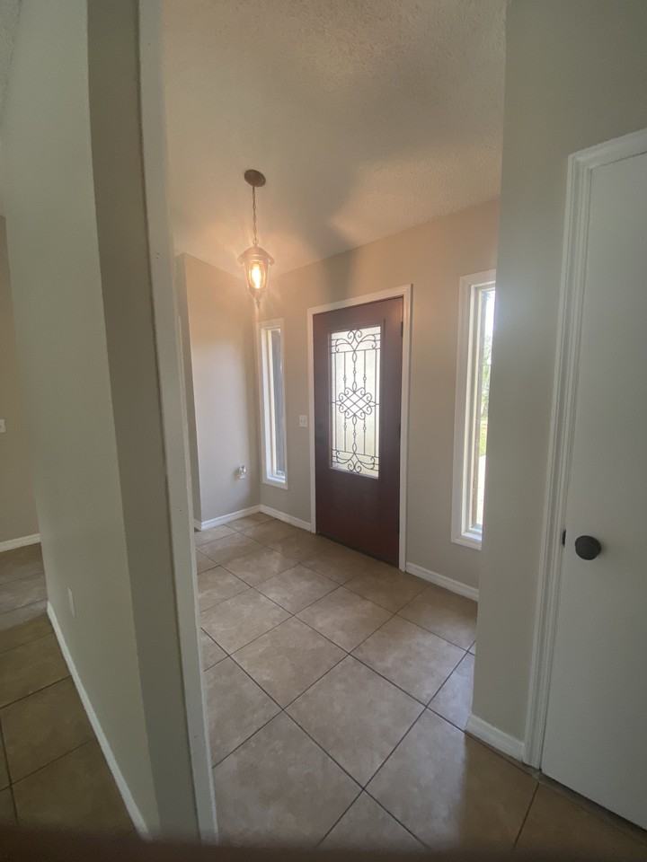 1860 Lake Hill Cir #NA - Photo 5 of 24