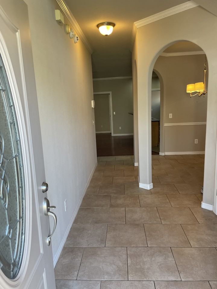 11220 South Cedar Street #NA - Photo 4 of 30