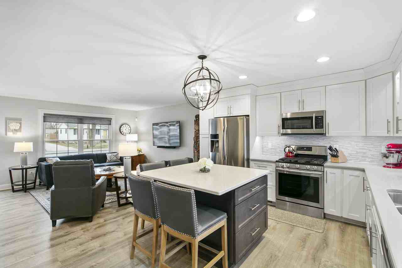 8025 Spruce St #NA - Photo 3 of 18