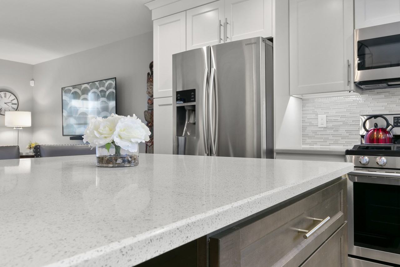 8025 Spruce St #NA - Photo 4 of 18