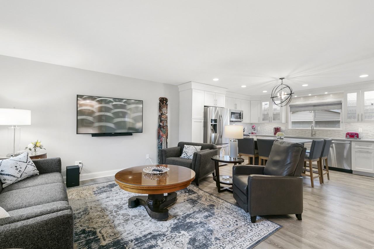 8025 Spruce St #NA - Photo 6 of 18