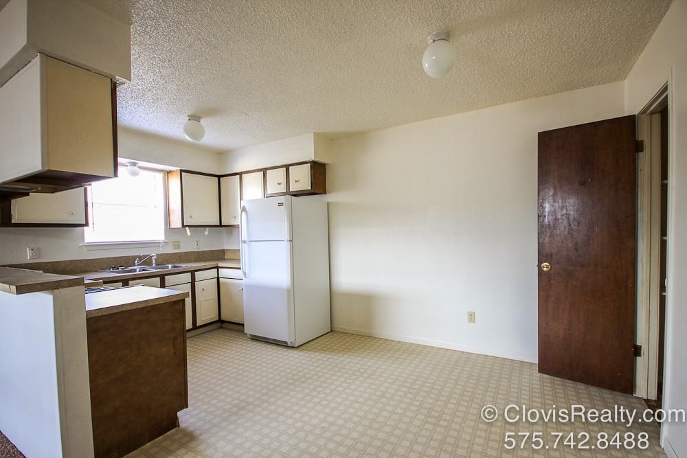 1928 W 21st St #12 - Photo 5 of 10