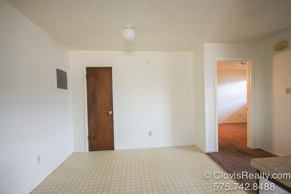 1928 W 21st St #12 - Photo 7 of 10