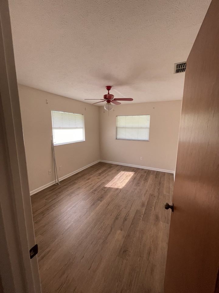 3951 Ne 22nd Ave #NA - Photo 4 of 16