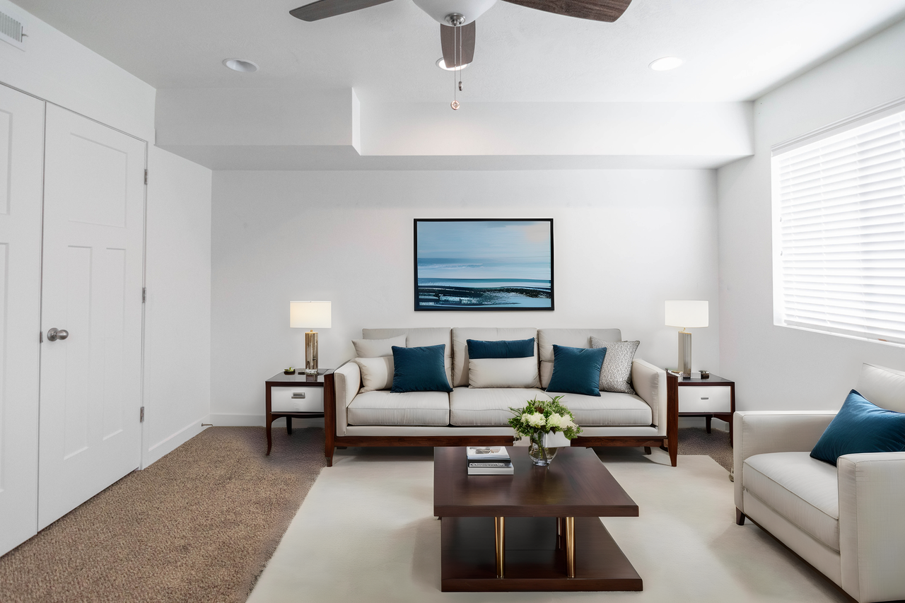 100 E 630 N - Photo 2 of 36