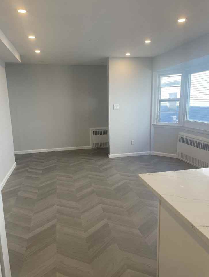 438 East Beech Street - Photo 3 of 15