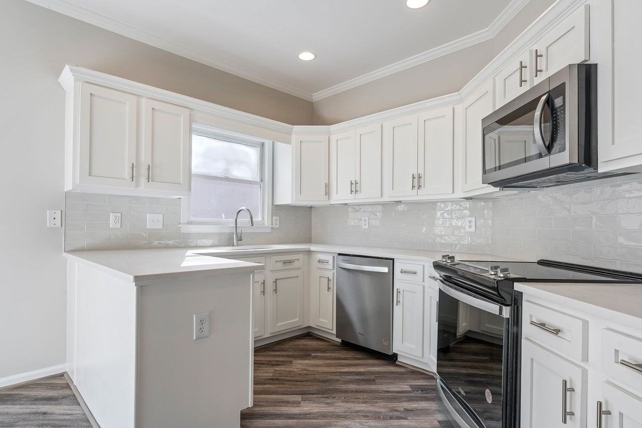 1223 Berwick Rd - Photo 6 of 29