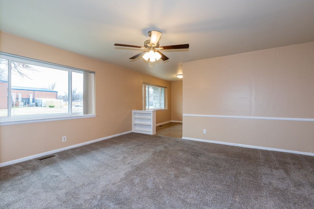 1145 East 56th Street - Photo 7 of 38