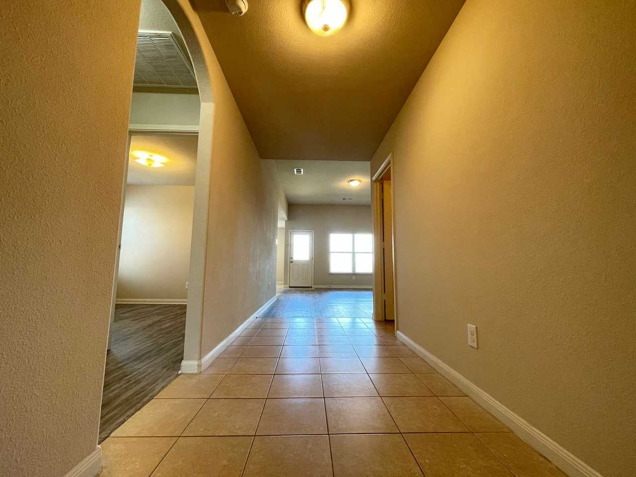207 Dodge City Trl - Photo 2 of 22
