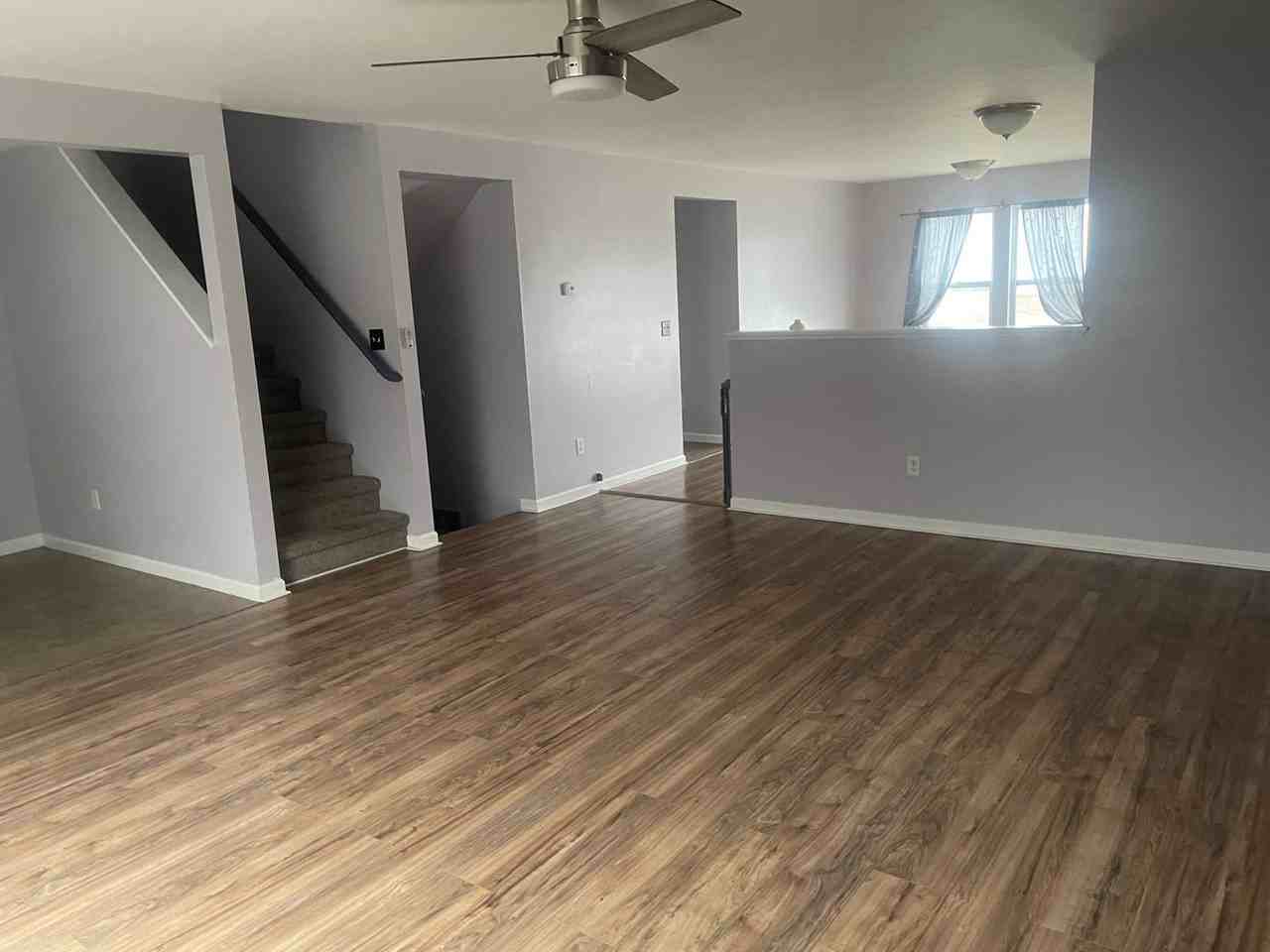 1722 Grovenberg Ct - Photo 2 of 9