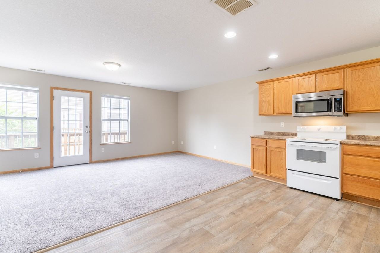 6333 Scarlet Leaf Ln - Photo 6 of 11