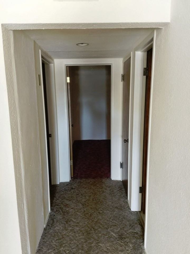 1208 W Edwards St - Photo 3 of 8