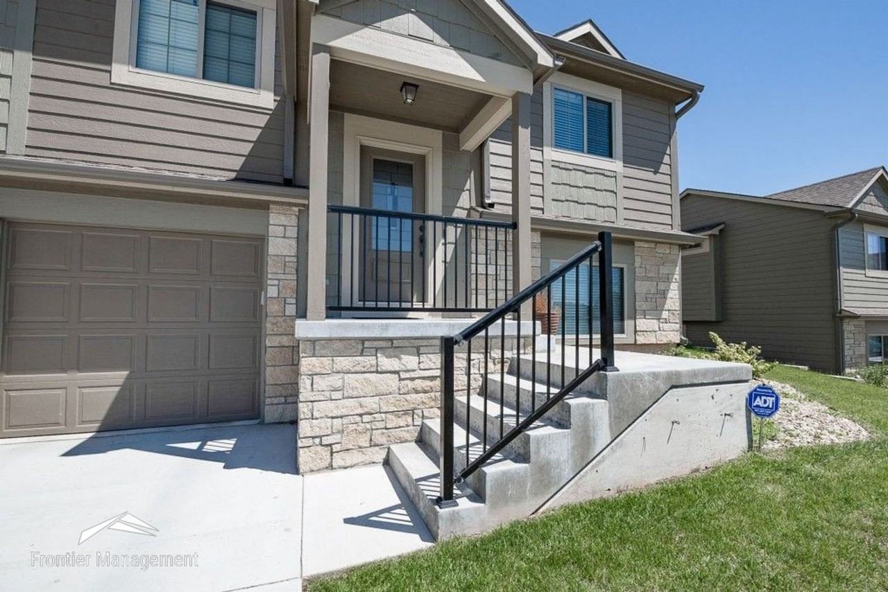 2120 Little Kitten Ave - Photo 2 of 23