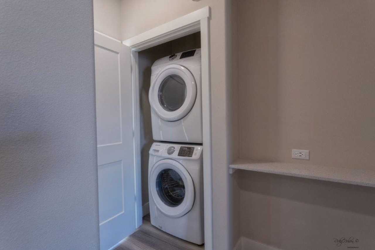 Andresen Lofts - Photo 4 of 5