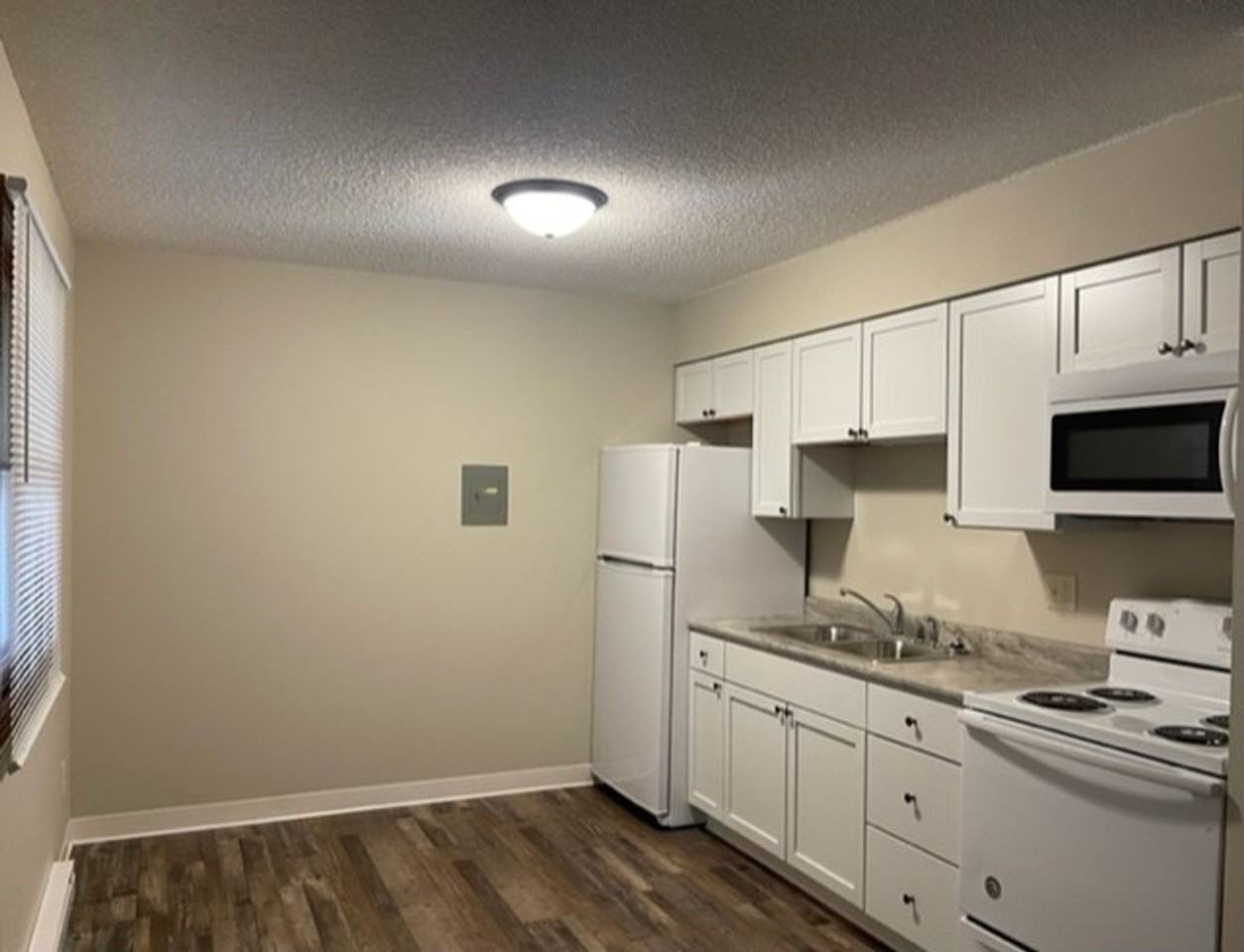 3110 Blakeley - Photo 2 of 7